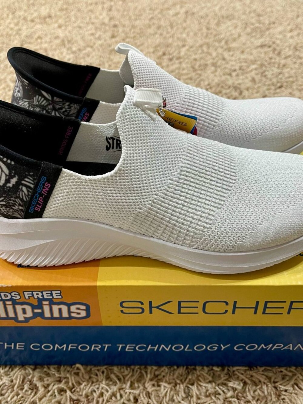 Skechers Women's Slip-Ins: Ultra Flex 3.0-Full Flight Shoes White, Size 10 (New)